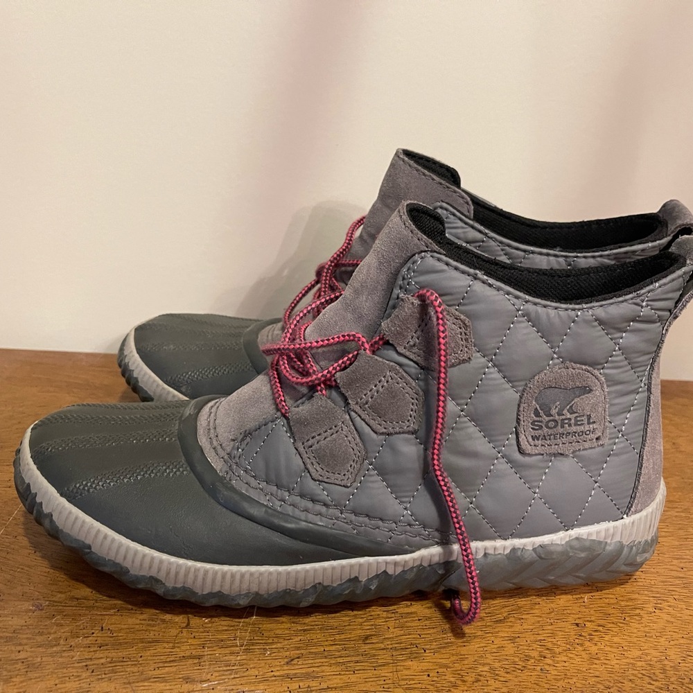 Sorel Out and About Plus boots. Size 10.5 but run small.